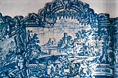Lisbona - Il Museo Azulejos ospitato nell'ex convento Madre de Deus. Le decorazioni della scalinata principale.